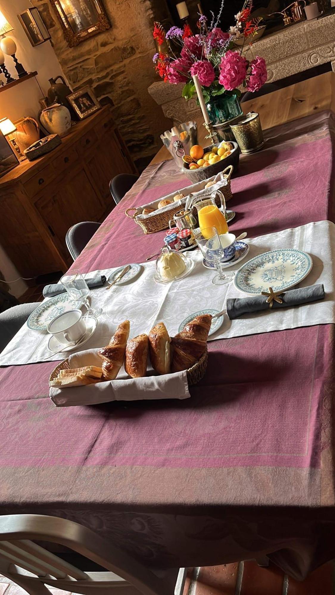 Manoir Medieval Du XV Ieme Siecle Minihy-Treguier Екстер'єр фото